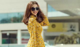 Hè về, học cách mặc váy hoa đẹp như mỹ nhân Việt