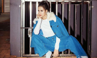 Jeans ống suông, ống loe đang là xu hướng sao Việt chọn