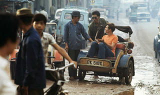 Sài Gòn 1972 trong con mắt một nhà báo nước ngoài: Thiên đường của những “ngôi nhà ổ chuột”