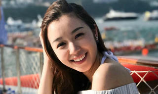 Hoa hậu khiến làng giải trí hoang mang khi tiết lộ bị sàm sỡ