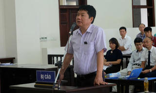 Bị cáo Đinh La Thăng tự bào chữa, cho rằng mình 'không có tội'