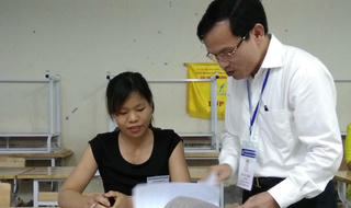 Công bố kết quả chấm thẩm định bài thi ở Hòa Bình