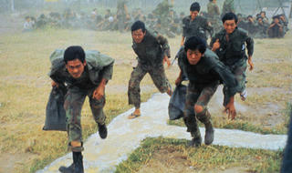 Những ngày cuối của quân đội Việt Nam Cộng hòa (Bài 6): Tướng bỏ bản doanh, cả Nha Trang hỗn loạn 