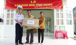 Nhà tình nghĩa ấm lòng dân xã đảo