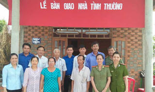 Công an huyện Định Quán (Đồng Nai) vận động trên 2 tỷ đồng xây nhà tình thương