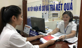 Nữ cán bộ tư pháp Hà Nội hết lòng vì người dân