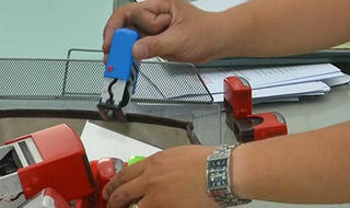 Ban hành văn bản trái pháp luật: Phải xem xét trách nhiệm của cán bộ, công chức