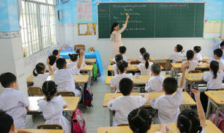 Vấn đề giảng dạy sách Tiếng Việt CNGD: Hoang mang vì xem xét kiểu “thầy bói xem voi”