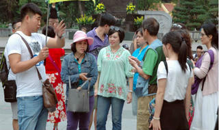 Tiếp tay lừa đảo tội cũng nặng chẳng kém