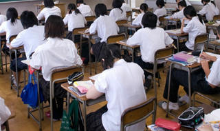 Đại học Y Tokyo sửa điểm để loại bớt... thí sinh nữ