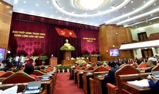 Lòng dân mong chờ