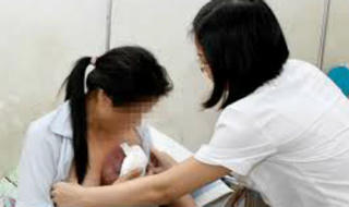 Bệnh nhân ung thư mất đi cơ hội chữa trị vì tin vào lá đắp