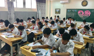 Tuyển sinh lớp 10 ở Hà Nội: Thầy trò, phụ huynh căng thẳng