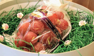 Trái cây nhập ngoại tốn kém và may rủi