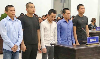 Xử đối thủ, “người hùng” từng cứu người vướng lao lý