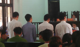 Nam thanh niên bị nhóm người độc ác bắt cóc, thiêu chết