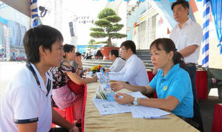 Bình Dương sôi động với Ngày hội Công nhân với Pháp luật