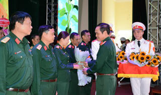 Quân khu 3 biểu dương 40 nhà giáo tiêu biểu