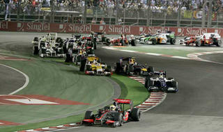 Kỳ công chuẩn bị đường đua F1 ở quốc đảo Singapore