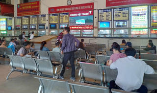 Doanh nghiệp vận tải chưa xin tăng giá vé xe Tết