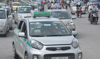 Bộ Giao thông vận tải không đồng ý việc Hà Nội chọn 'màu áo' cho taxi 