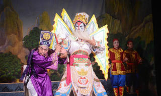 Hiu hắt nghiệp diễn tuồng