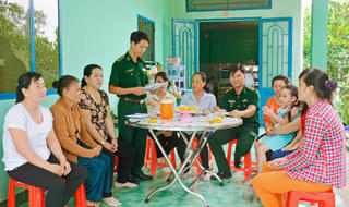 Giữ cho ngọn lửa truyền thống Bộ đội Cụ Hồ mãi mãi tỏa sáng
