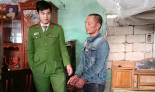 Gã đàn ông giở trò đồi bại với cháu gái nuôi 4 tuổi 