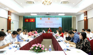 Cần bổ sung quy định về thanh niên chuyển giới, đồng tính