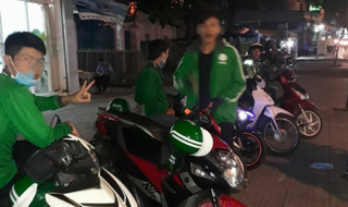 Giới trẻ thích bán café, chạy xe ôm hơn làm văn phòng?