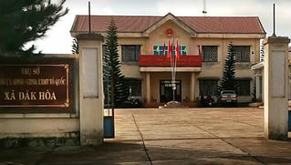 Bắt Phó ban quân sự xã dùng dao tấn công công an 'cướp' lại gỗ lậu