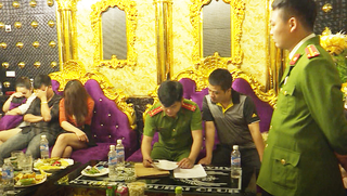 Nỗi lo ma túy tấn công giới văn phòng, công sở