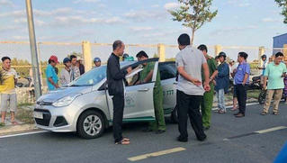 Tài xế taxi nghi bị hành khách cứa cổ trong đêm