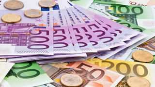 Đồng Euro: 20 tuổi vẫn mơ cường tráng