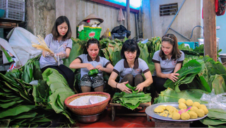 Hàng trăm bánh chưng xanh tặng bệnh nhân tâm thần đón Tết