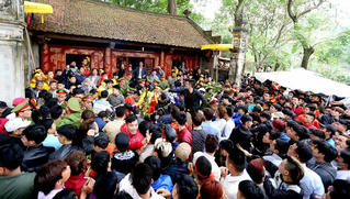 Mùa lễ hội 2019: Bảo tồn có chọn lọc những phong tục tập quán tốt đẹp