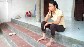 Tết này con lại vắng nhà