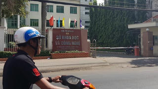 Trục lợi - biểu hiện của sự suy thoái