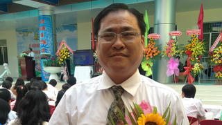 Vợ chồng y, bác sĩ của nông dân 