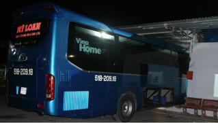 Khởi tố phụ xe tông ô tô khách vào nhà chờ khiến 6 người bị nạn