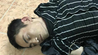 Nổ súng bắt đối tượng 'vờ' ngáo đá cướp xe người đi đường