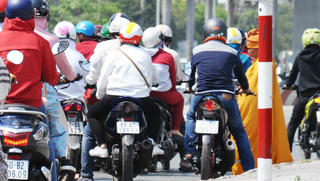 Cảnh giác trước những vị sư giả khất thực