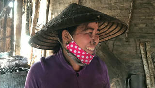 Đời lầm lũi của những phụ nữ mưu sinh nơi lò than
