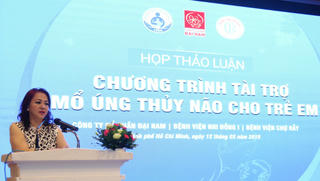 Quỹ từ thiện Hằng Hữu tài trợ mổ úng thủy não cho trẻ em