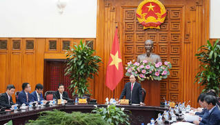 Thủ tướng họp về phát triển công nghiệp ô tô