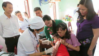 Tiêm bổ sung vắc xin Sởi – Rubella cho trẻ em ở Cần Thơ