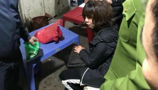 Nghi án tiểu thương chợ Long Biên bị gí súng, cướp hàng chục triệu đồng