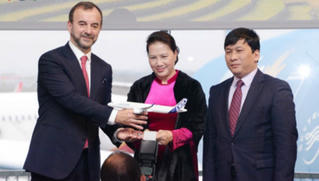 Chủ tịch Quốc hội Nguyễn Thị Kim Ngân thăm, làm việc với Nghị viện châu Âu