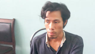 Nghi án nam thanh niên ngáo đá làm cháy 4 ngôi nhà