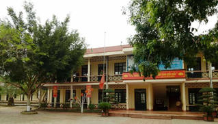 Nam thanh niên đột nhập trường tiểu học đâm cô giáo và 5 học sinh